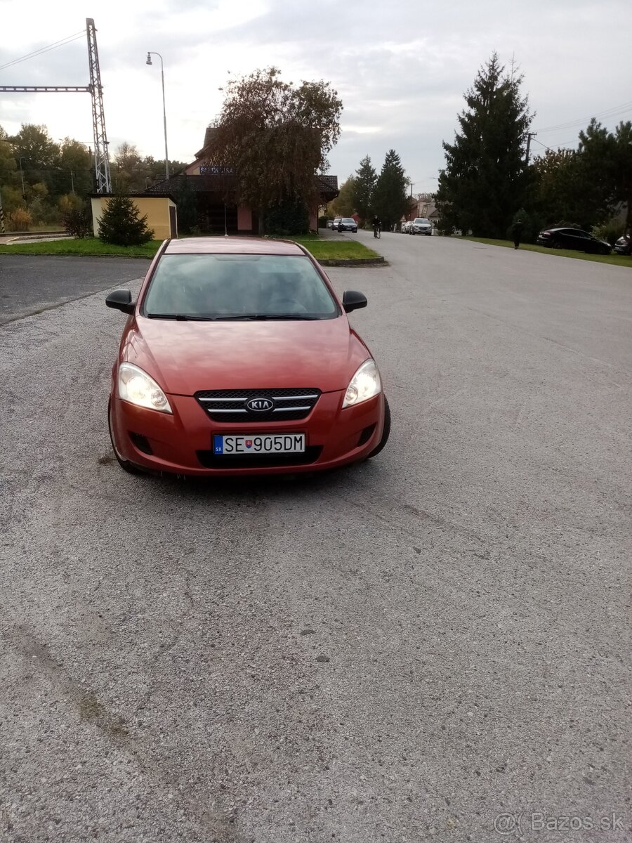 Kia ceed 1.4 benzyn77kw - 4