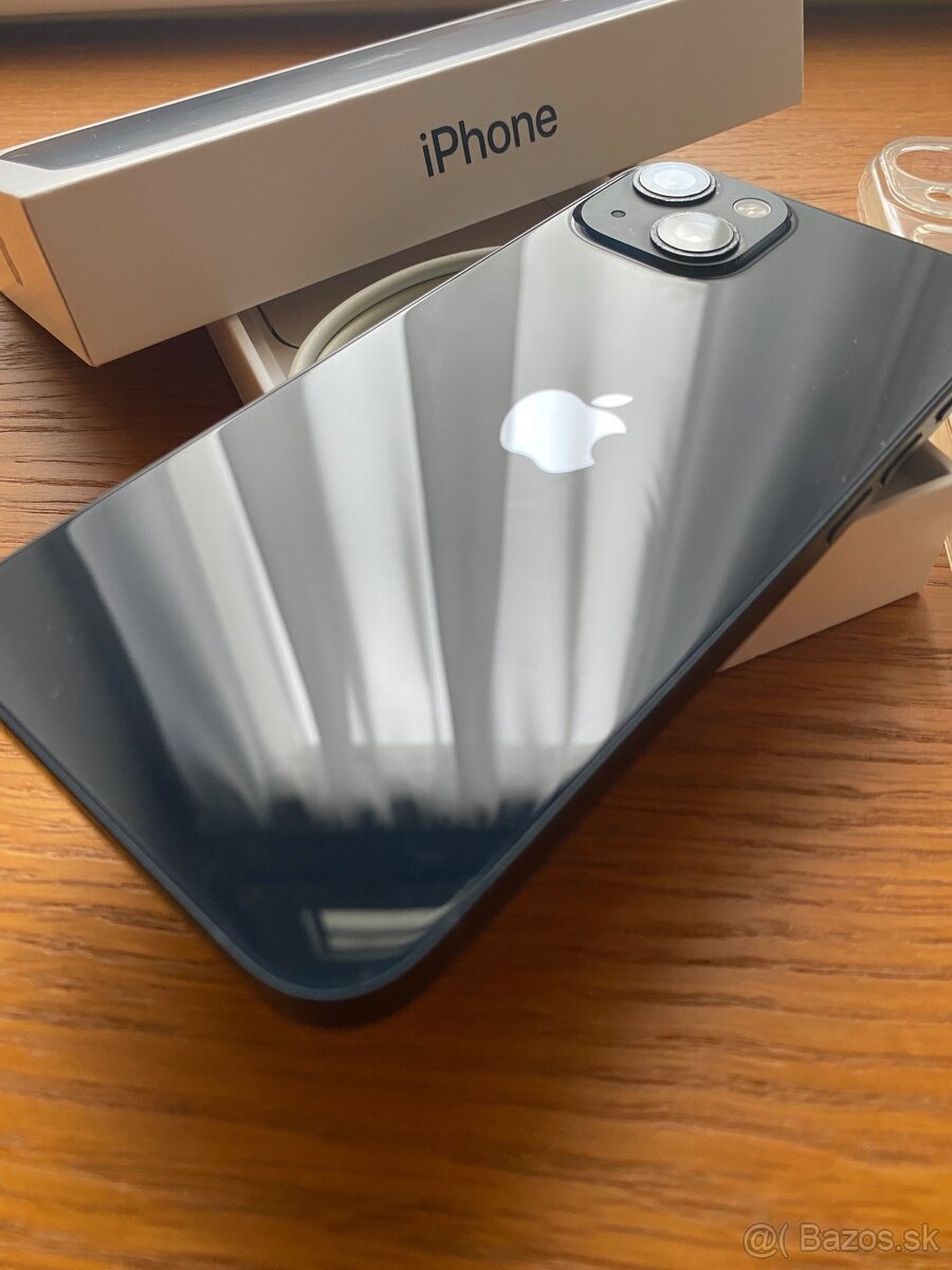 📱 iPhone 13 Midnight 256 GB - 4