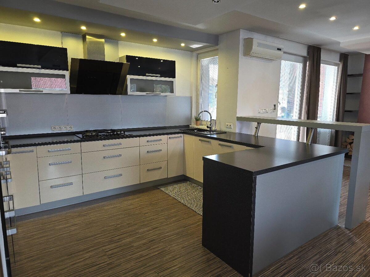 kuchynska linka so spotrebicmi - 4