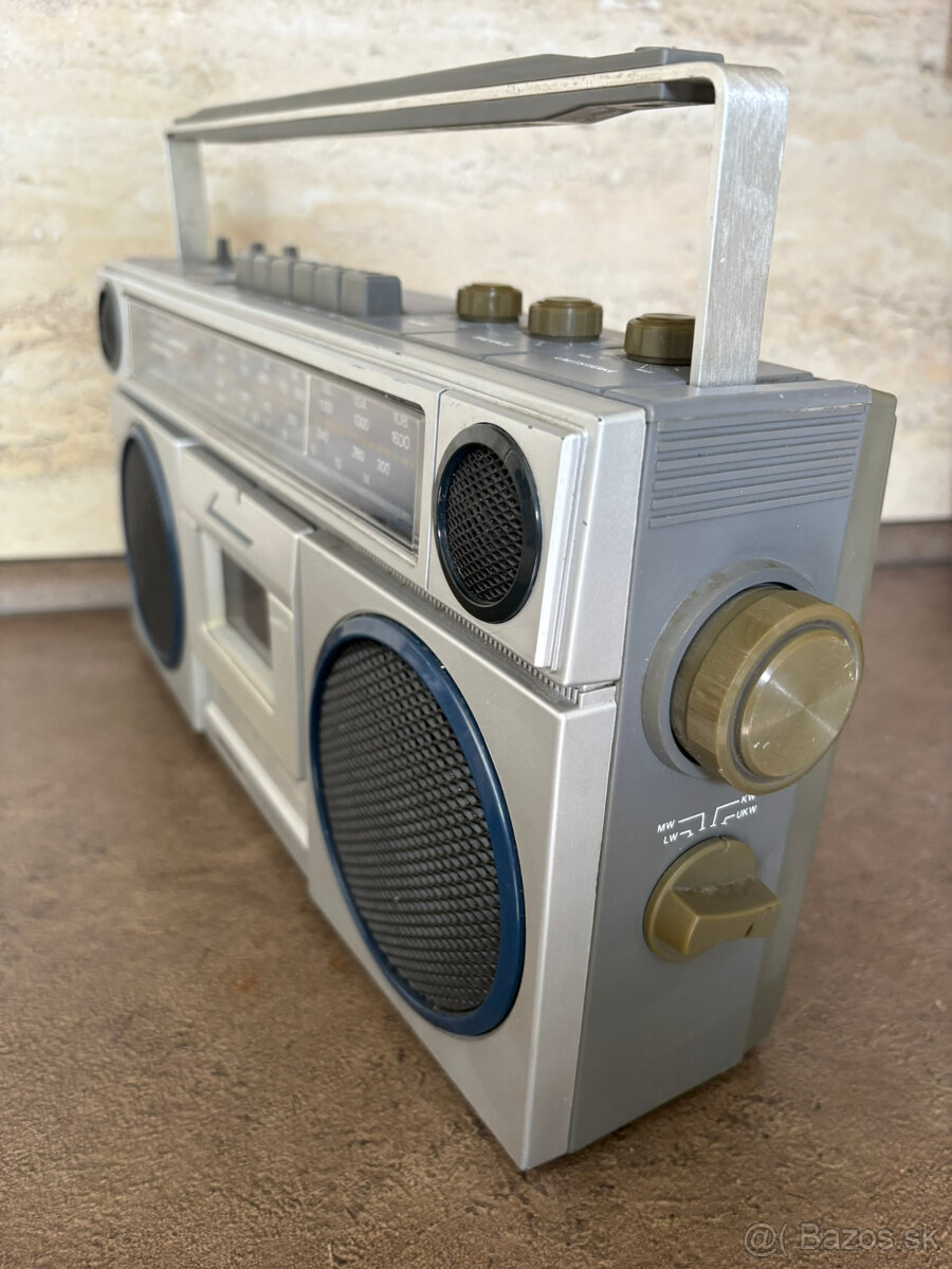 UNIVERSUM CTR 1541 - 4