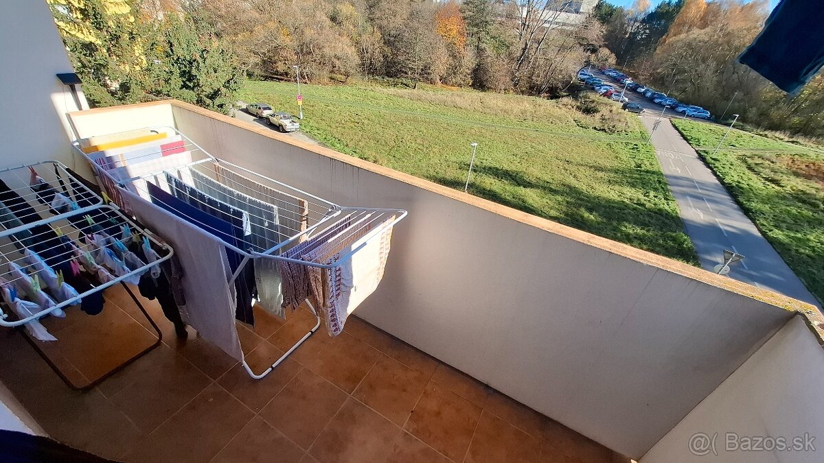 2 izbový byt v centre s dvoma veľkými balkónmi - 4