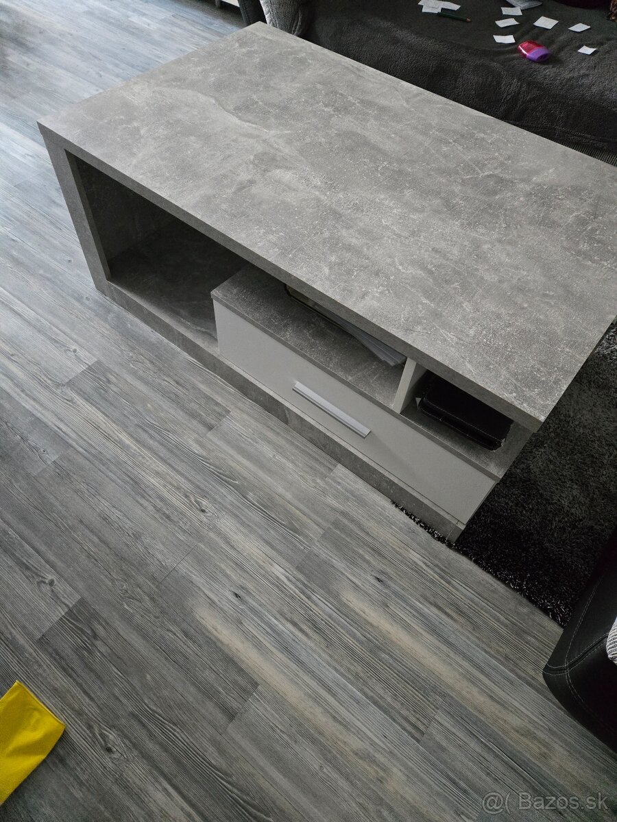 Konferenčný stolík - 4