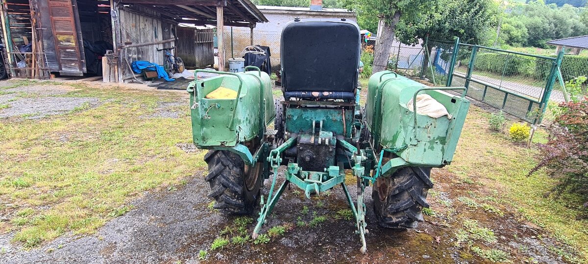Traktor Zetor 25A s příslušenstvím - 4