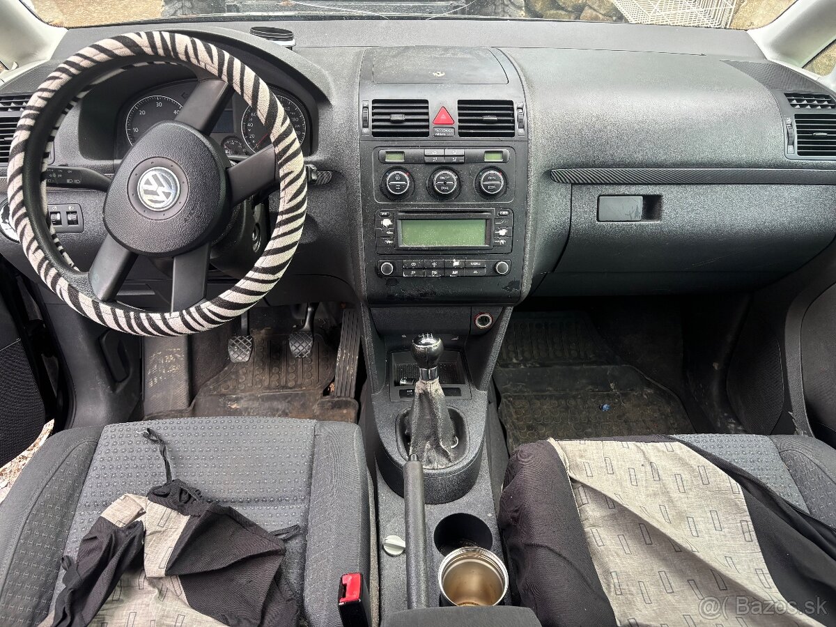 Rozpredam Volkswagen Touran 7miest - 4