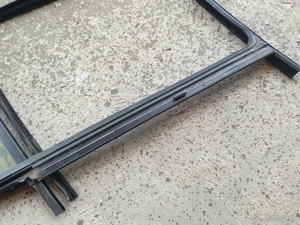 Octavia 2 Combi • sklo pravé zadné, pevné s tesnením - 4