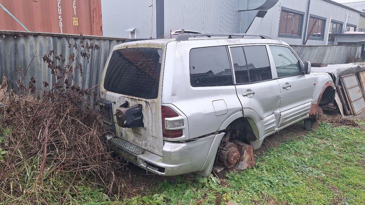 Predám Mitschubisi Pajero 3,2 - 4