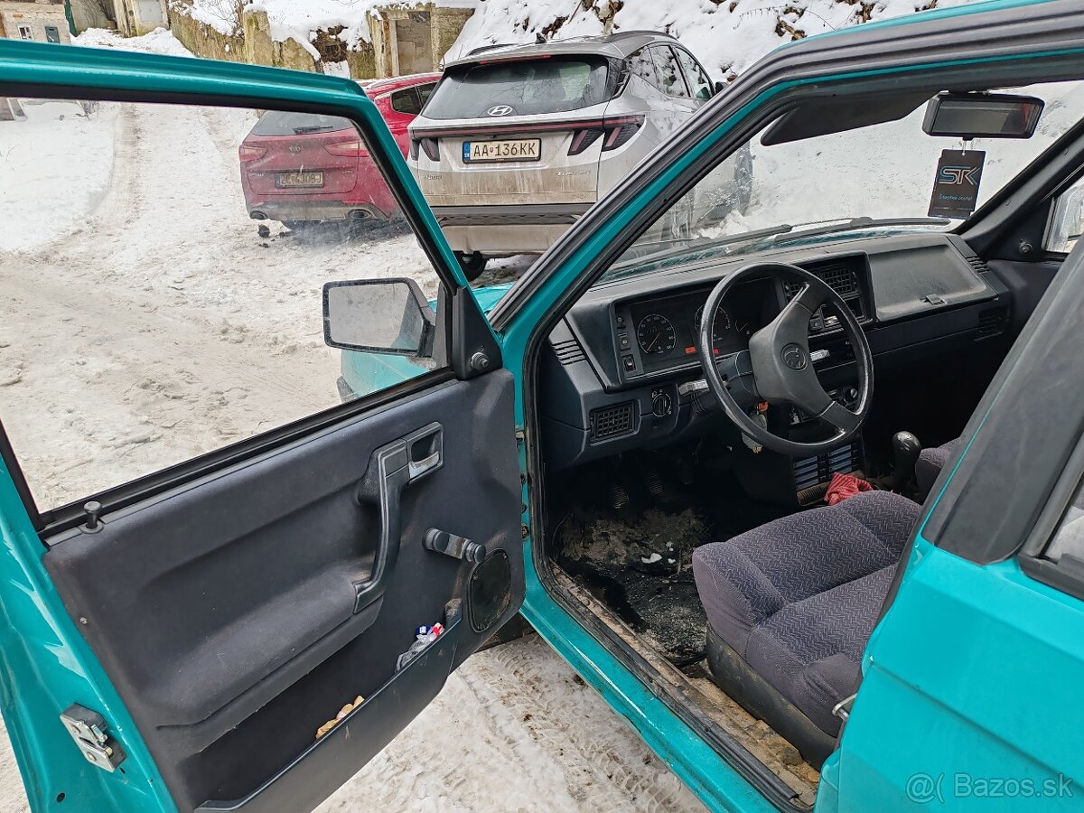 Škoda favorit 1.3 - 4