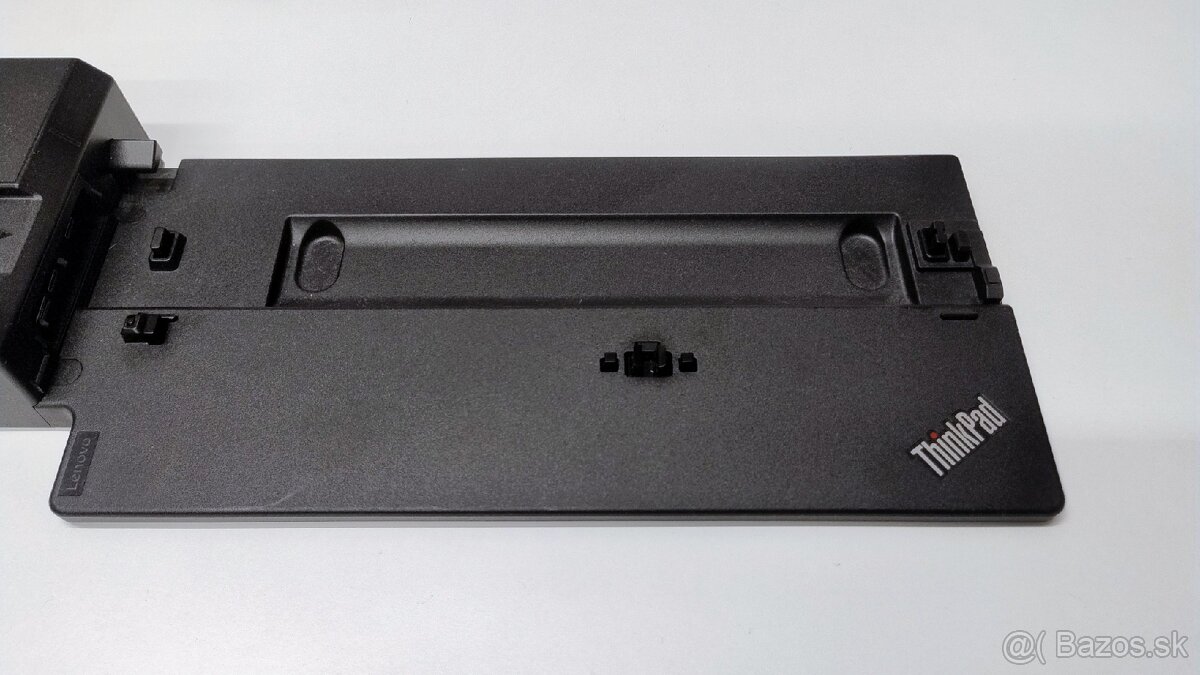 Lenovo ThinkPad Ultra Docking Station (40AJ) - 4