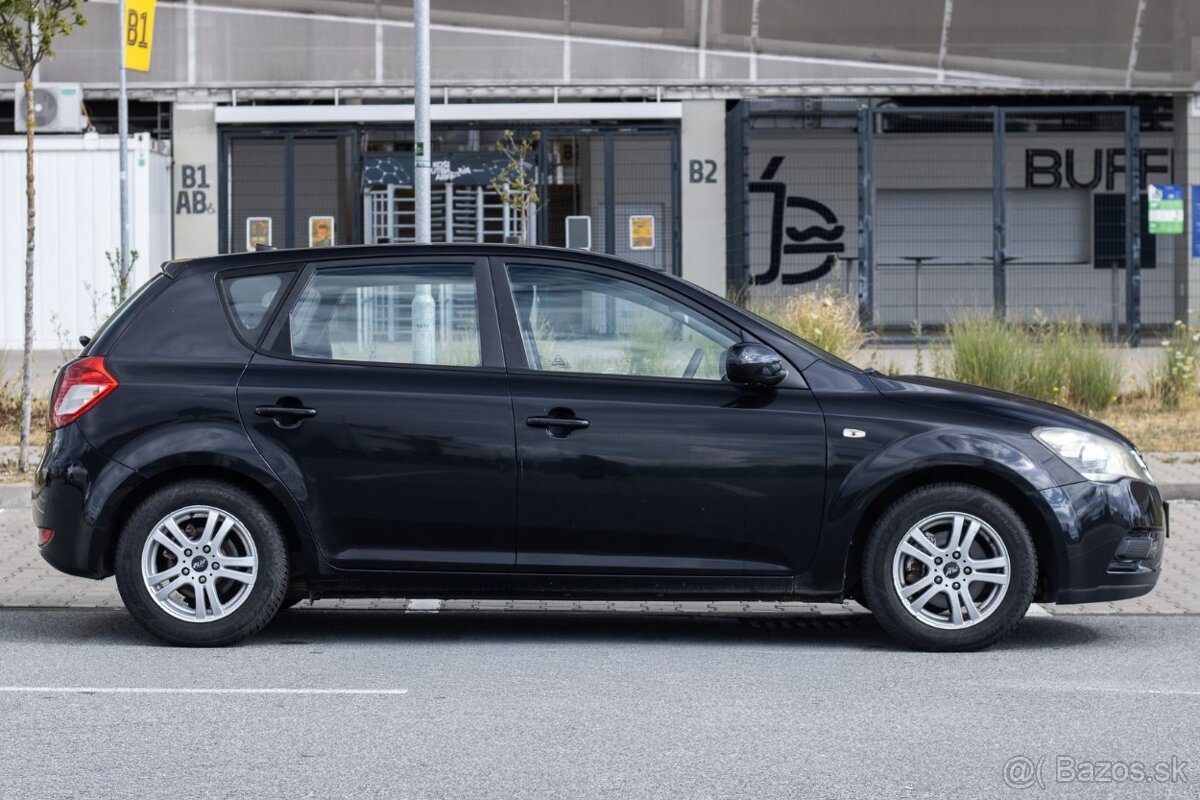 Kia Ceed 1.4 CVVT, 77kW (2011) - 4