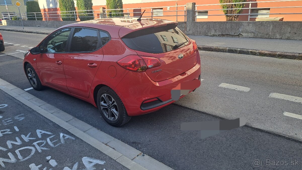 Kia Ceed 1,4 benzín - 4