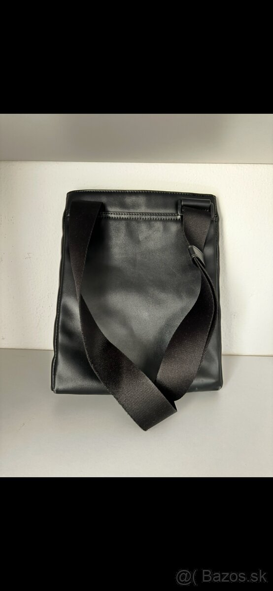 Tommy Hilfiger crossbody taška – čierna, nová - 4