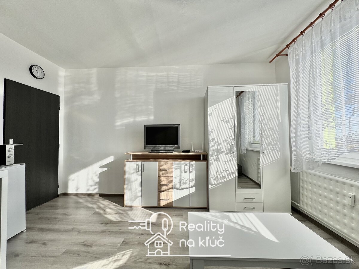Na prenájom zariadená garsónka na Nábrežnej ulici v NZ - 4