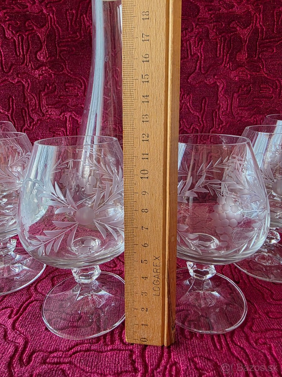 Karafa a napoleonky. - 4