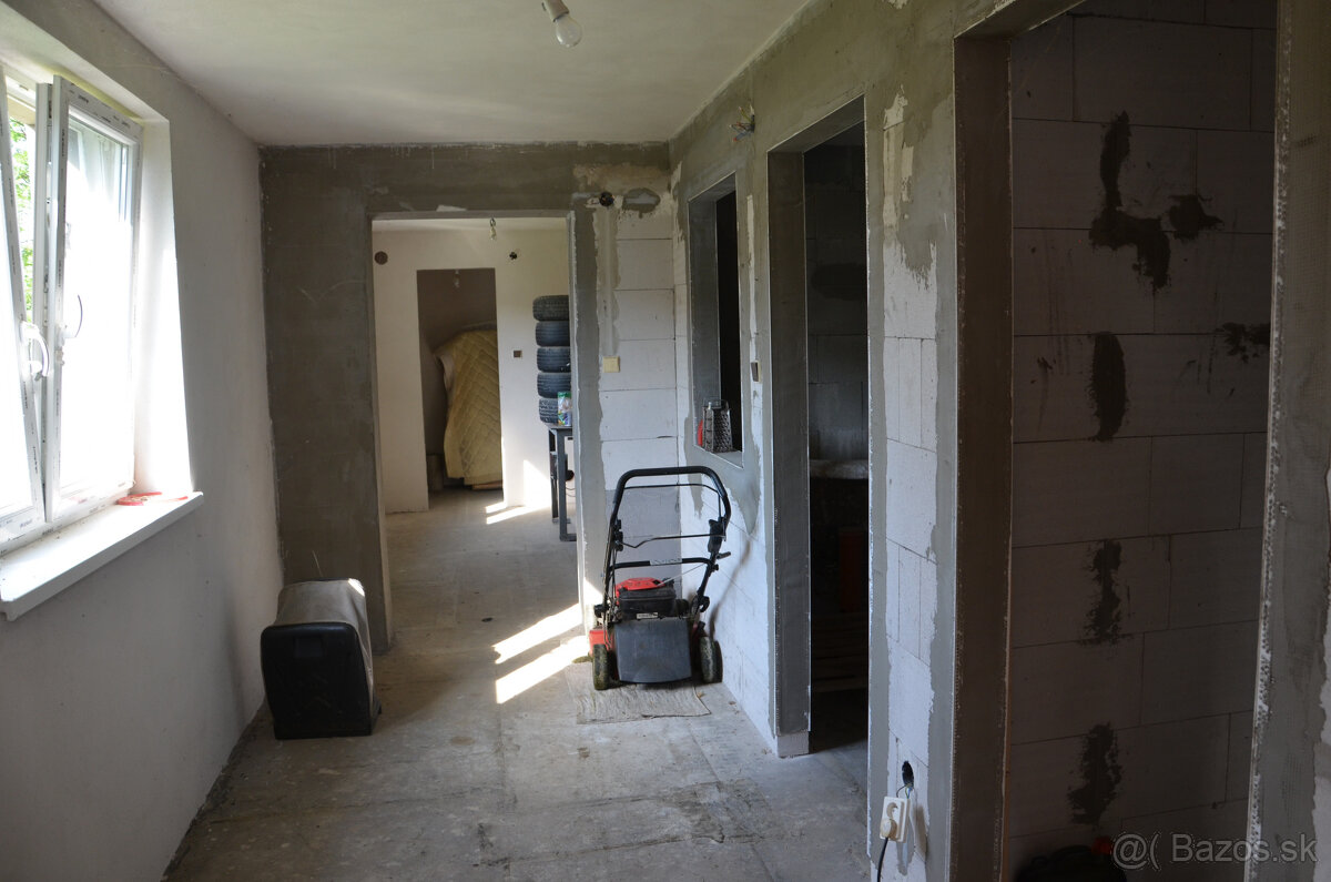 EXKLUZÍVNE – rozostavaný rodinný dom Sklené - 4