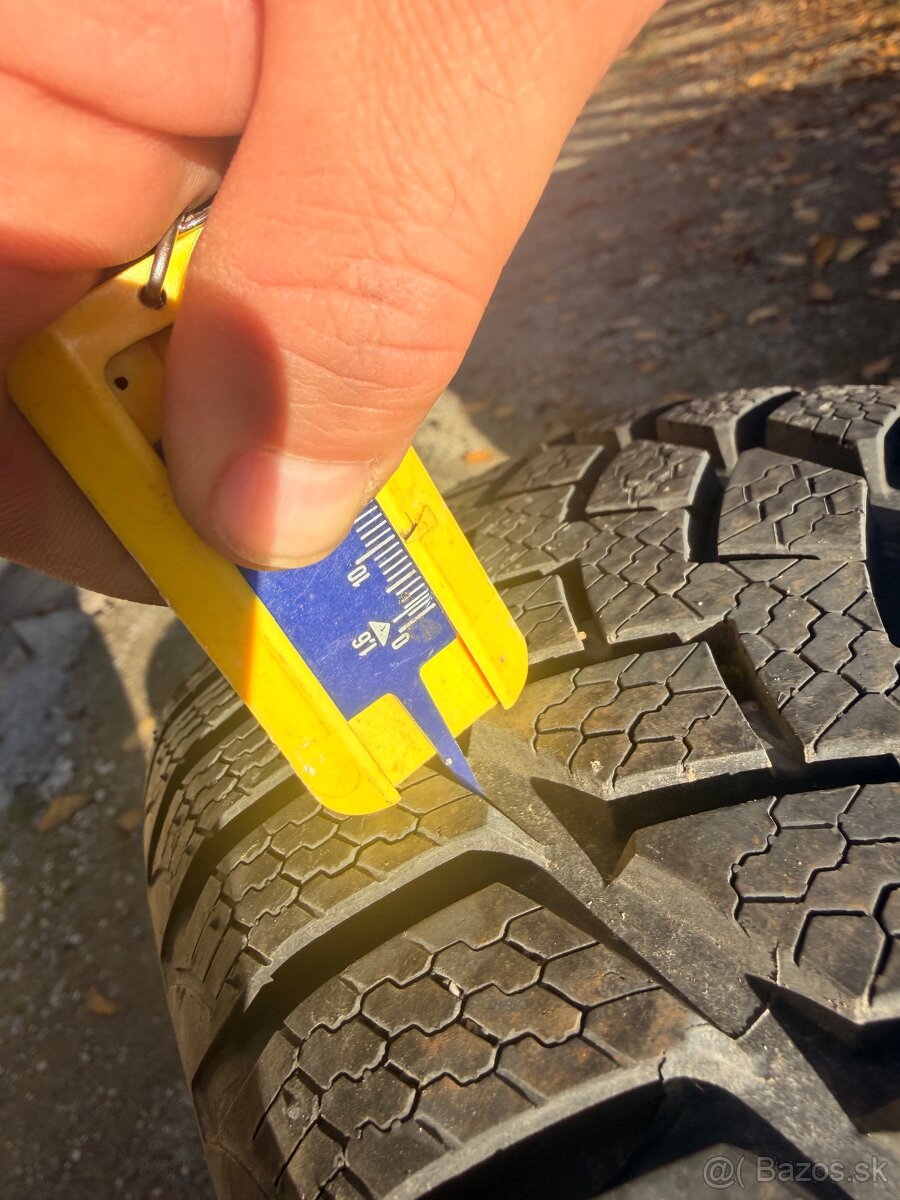 Predám zimnú sadu 185/60 R14 - 4