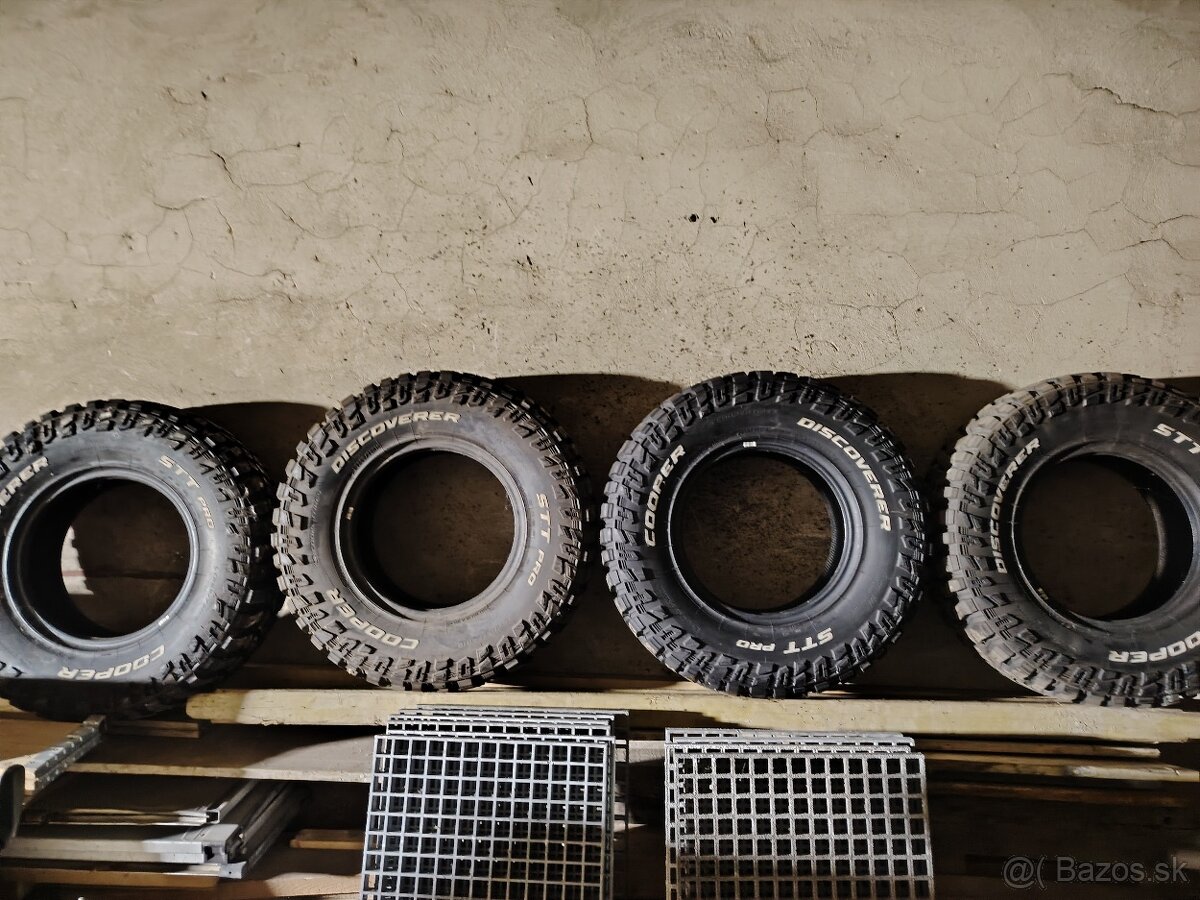 Cooper Discoverer - 4