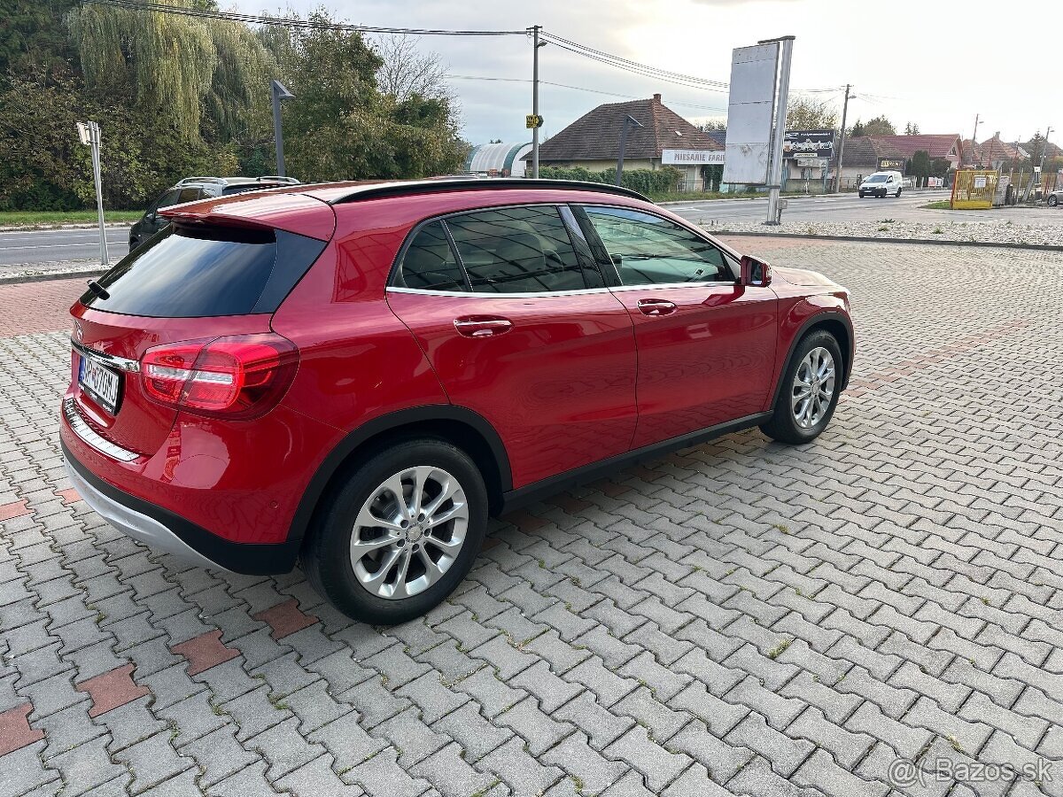 Mercedes Gla 180 benzín 96293km - 4