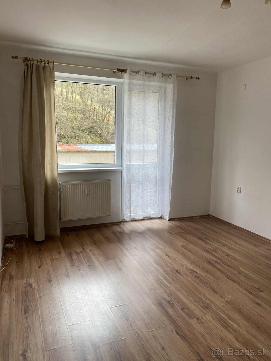 Prenájom 2-izbový byt Hodruša Hámre - 4