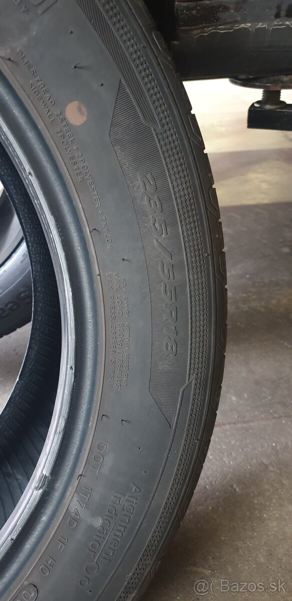 235/55R18 - 4