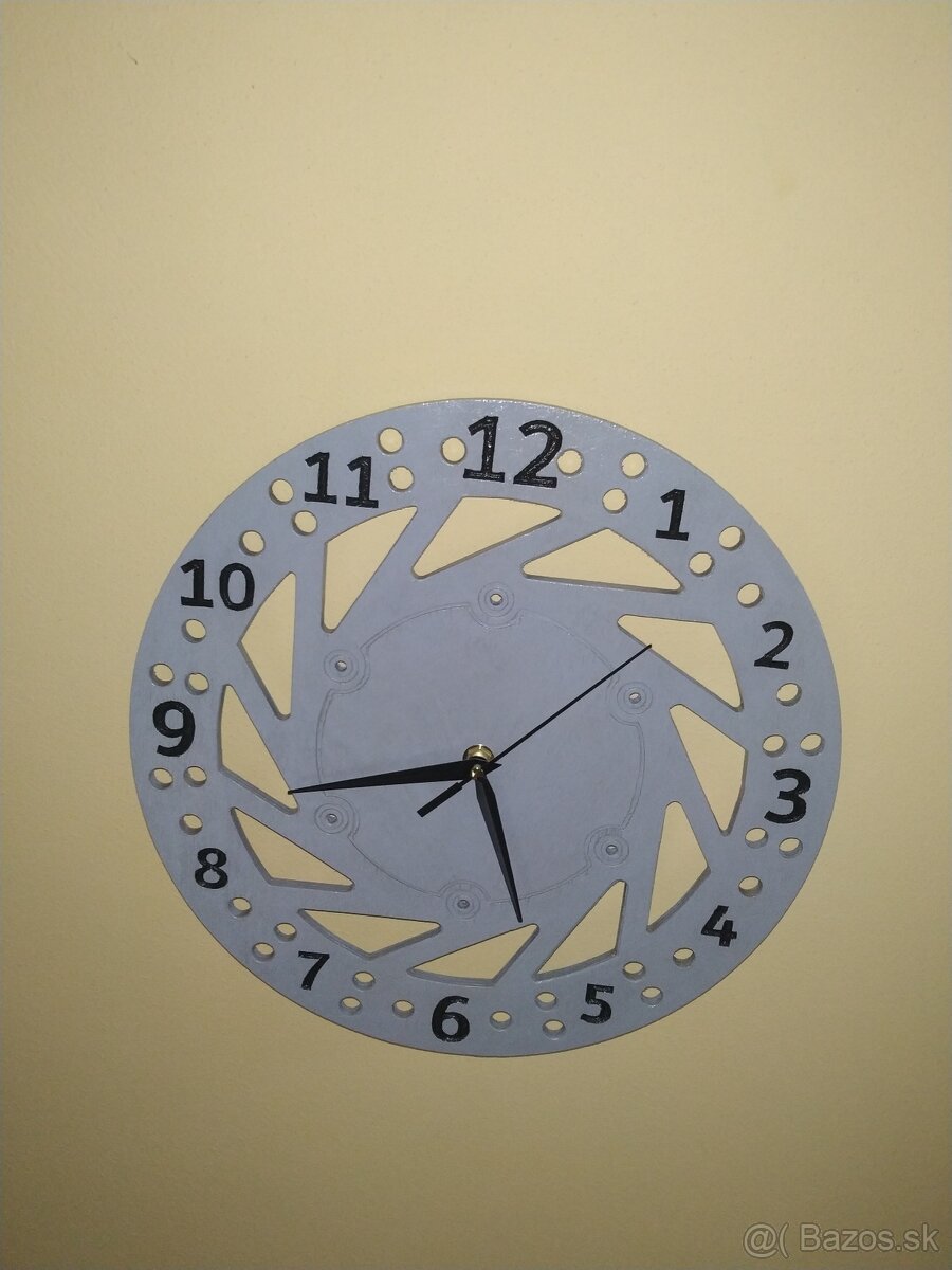 Nástenné hodiny, variant B - 4