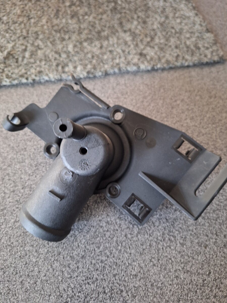 Felicia svetlá, termostat, vod.čerpadlo, pr.nárazník - 4