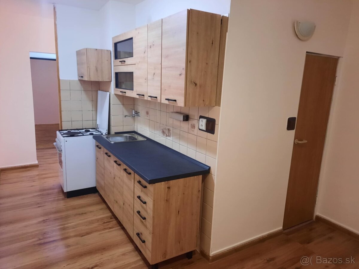 2 izbový byt Levice, Hviezdoslavova ulica - 4