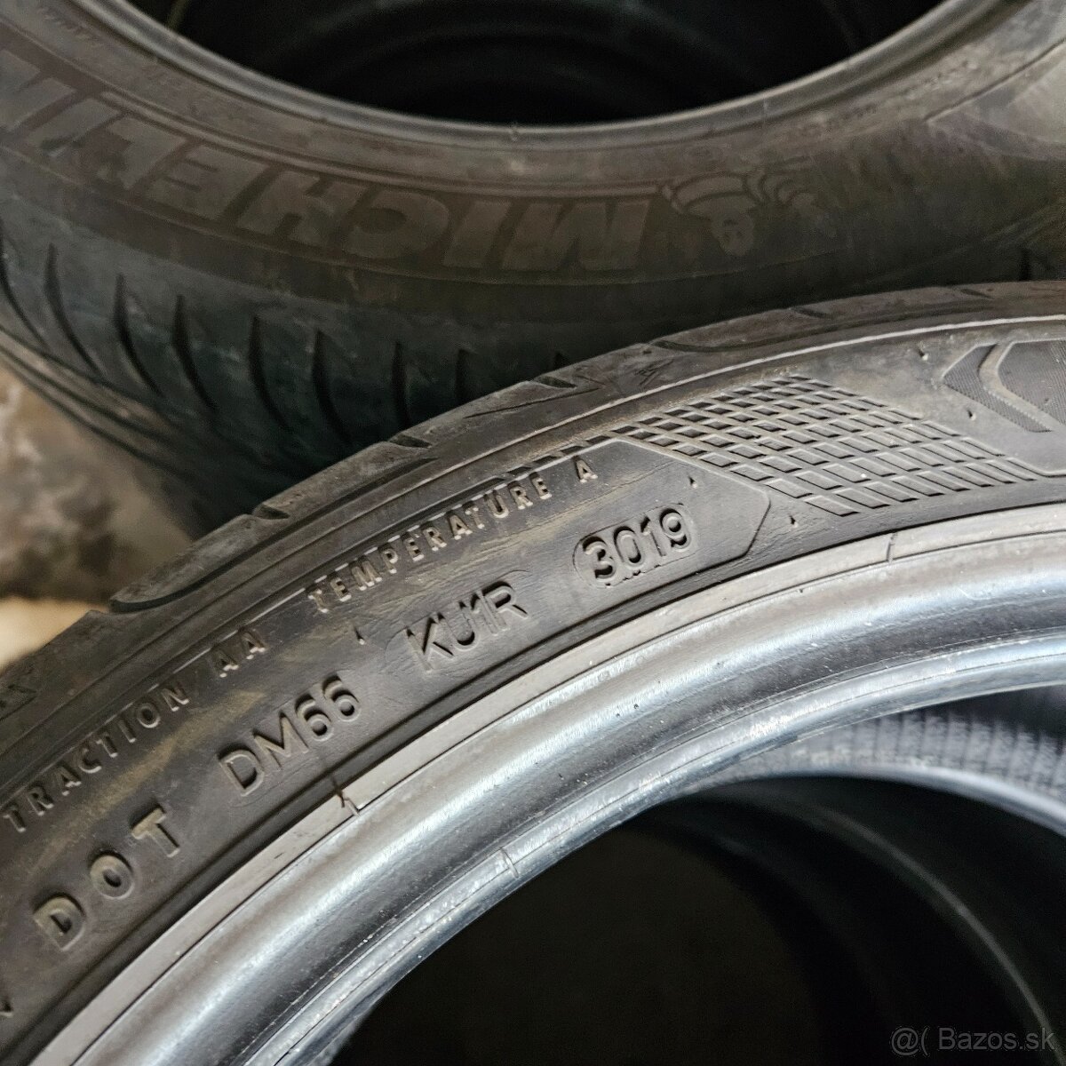 245/40r19 Good year - 4