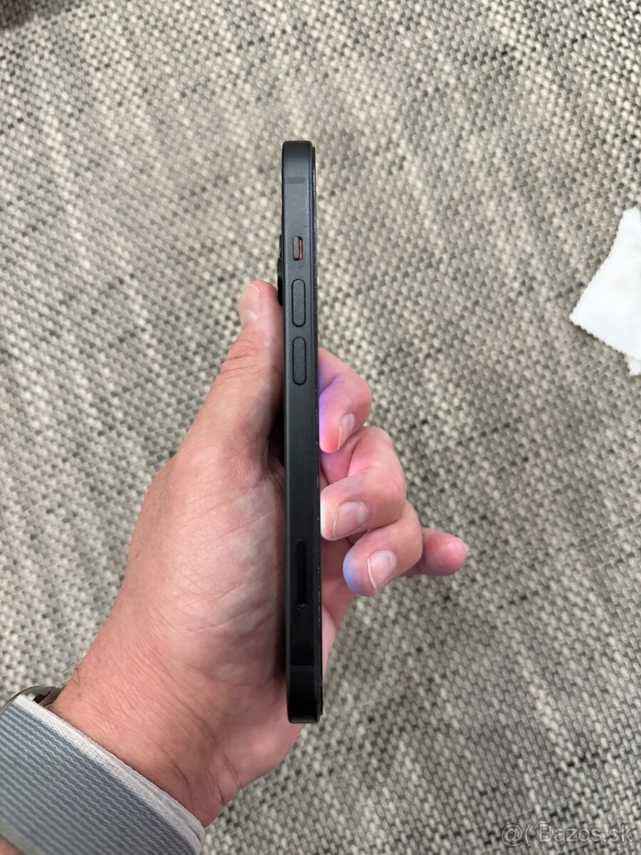 PREDÁM Apple iPhone 15 256GB - 4