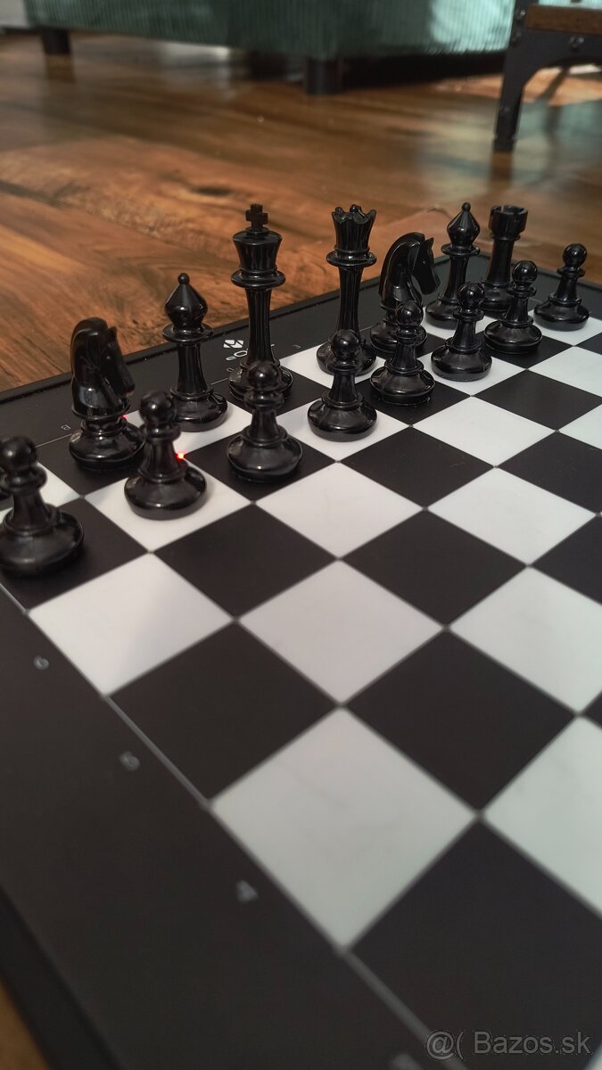 Elektronické šachy Millennium Eone - 4