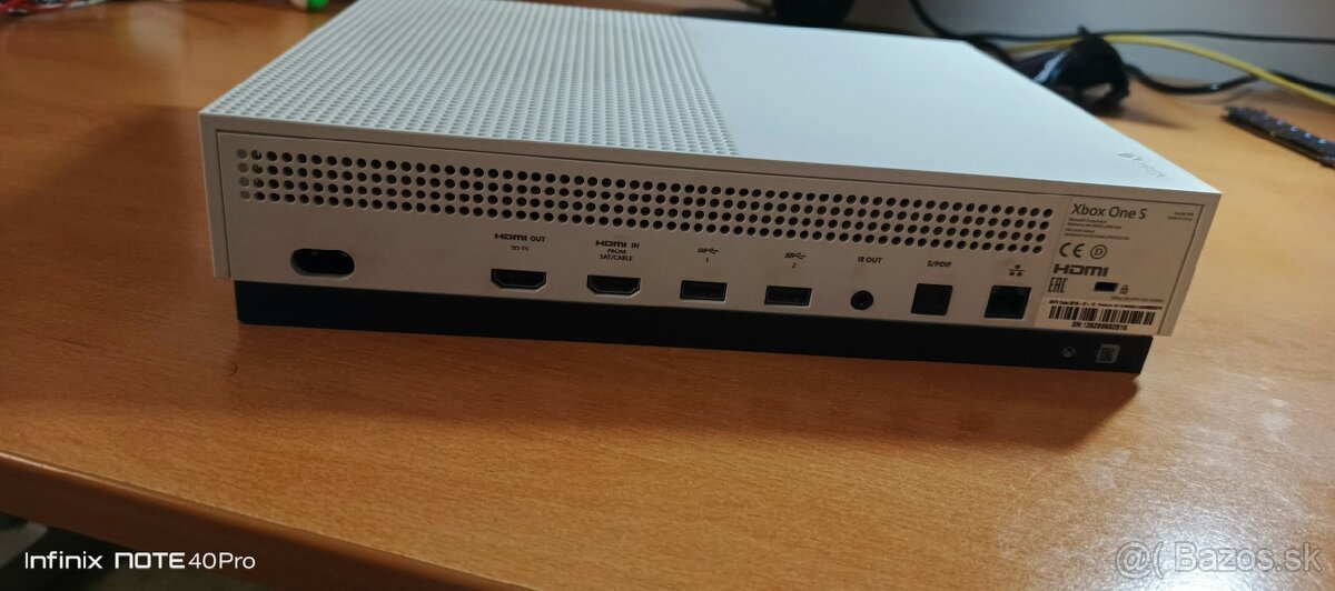Xbox one S - 4