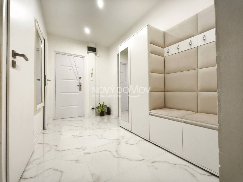 P R E N Á J O M - 4