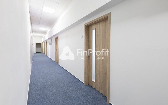 Kancelárie v budove LUXOR na prenájom - od 20 m2, Štúrova ul - 4