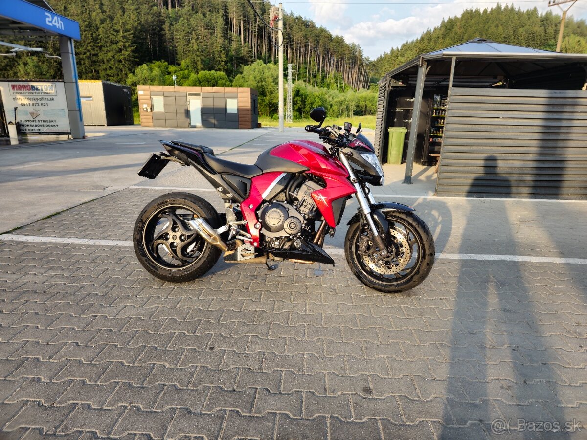 Honda CB1000R 2010 - 4