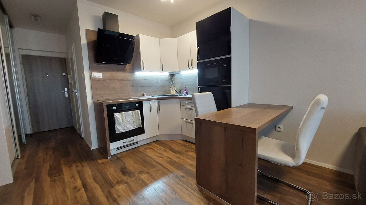 NA PRENÁJOM: Zariadená garsónka v centre Nitry - 4