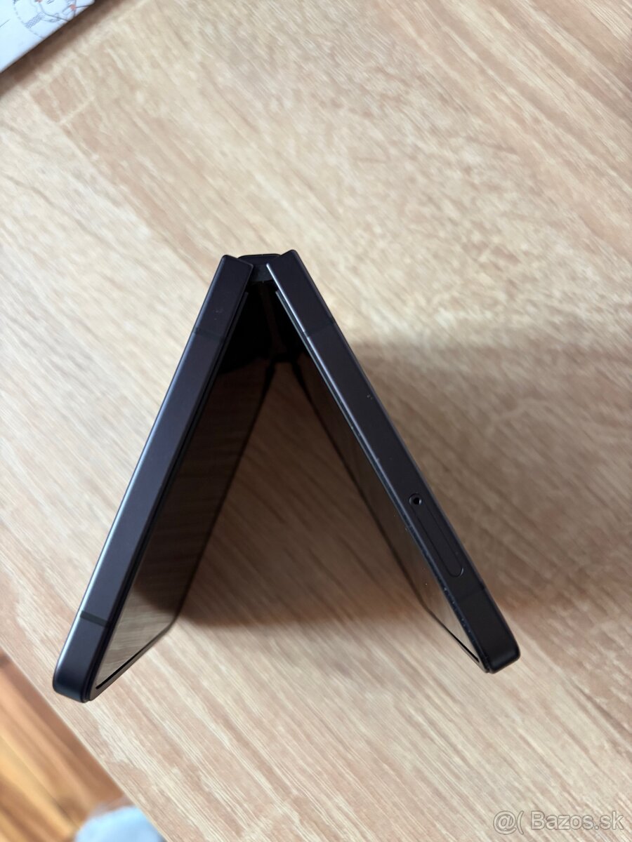 Samsung z Flip 7 - 4