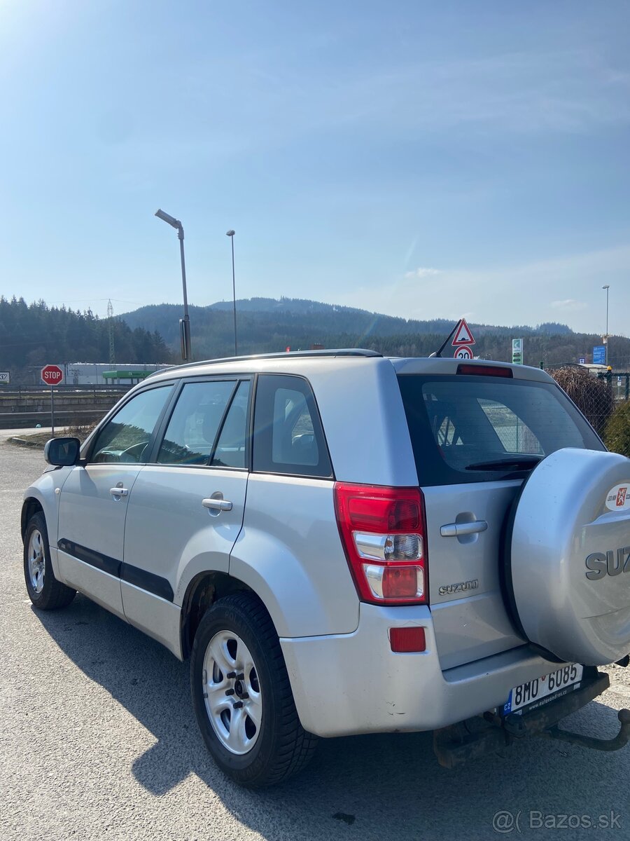 Suzuki Grand Vitara 2,0i Lpg - 4