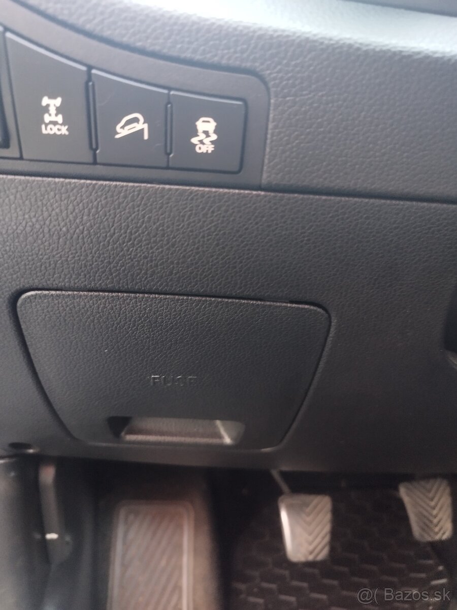 KIA SPORTAGE 2.0 CRDI 4x4 100 kw - 4