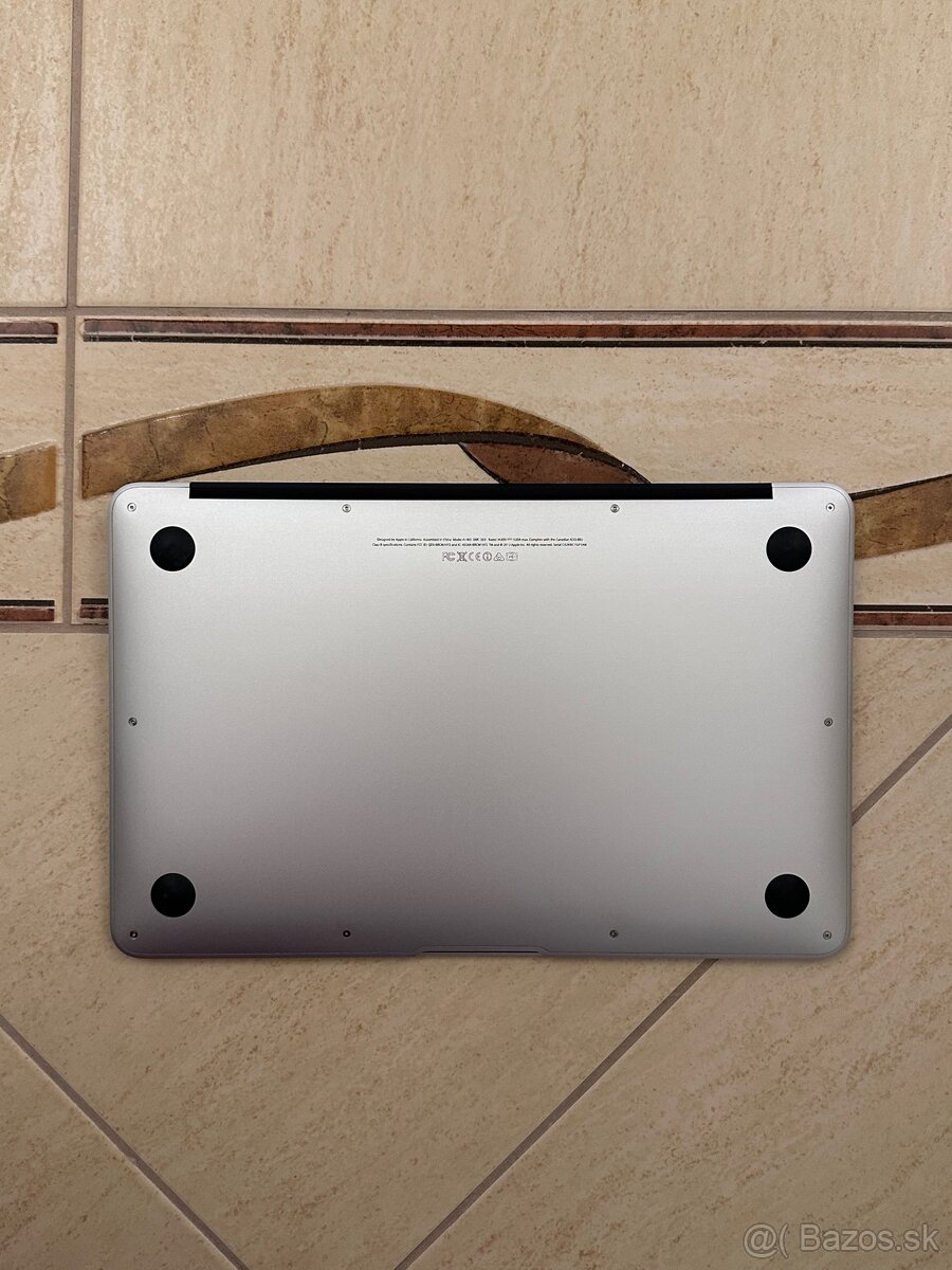 Apple MacBook Air 11- palcový TOP stav - 4