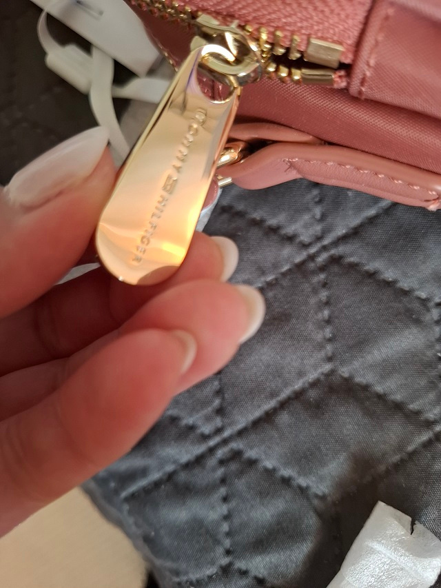 nová kabelka Tommy Hilfiger - 4