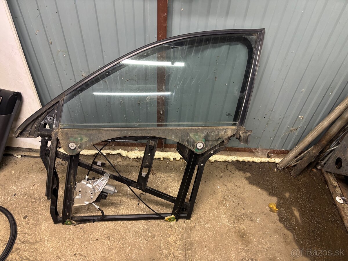 Stahovacky Audi 6c5 dvojsklo - 4