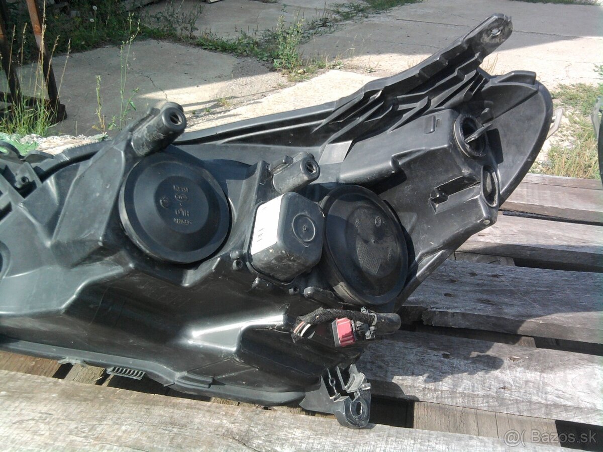 Predam na Opel astra H predne a zadne svetla - 4