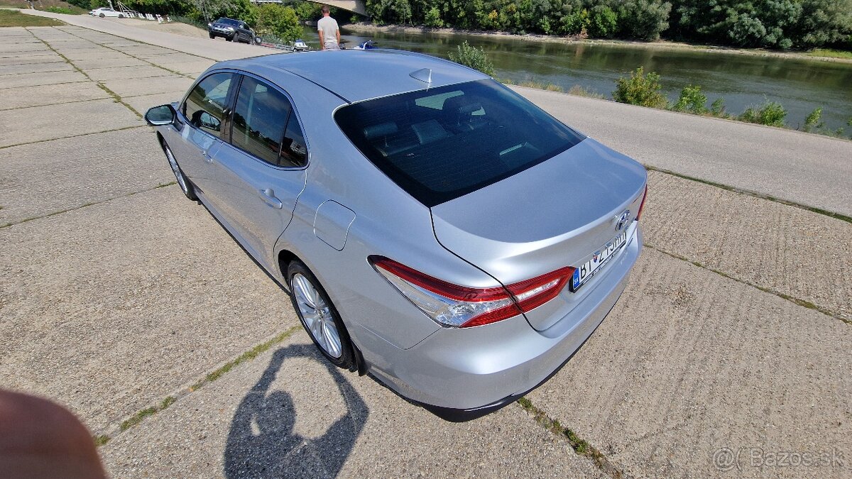 Predám Toyota Camry hybrid - 4