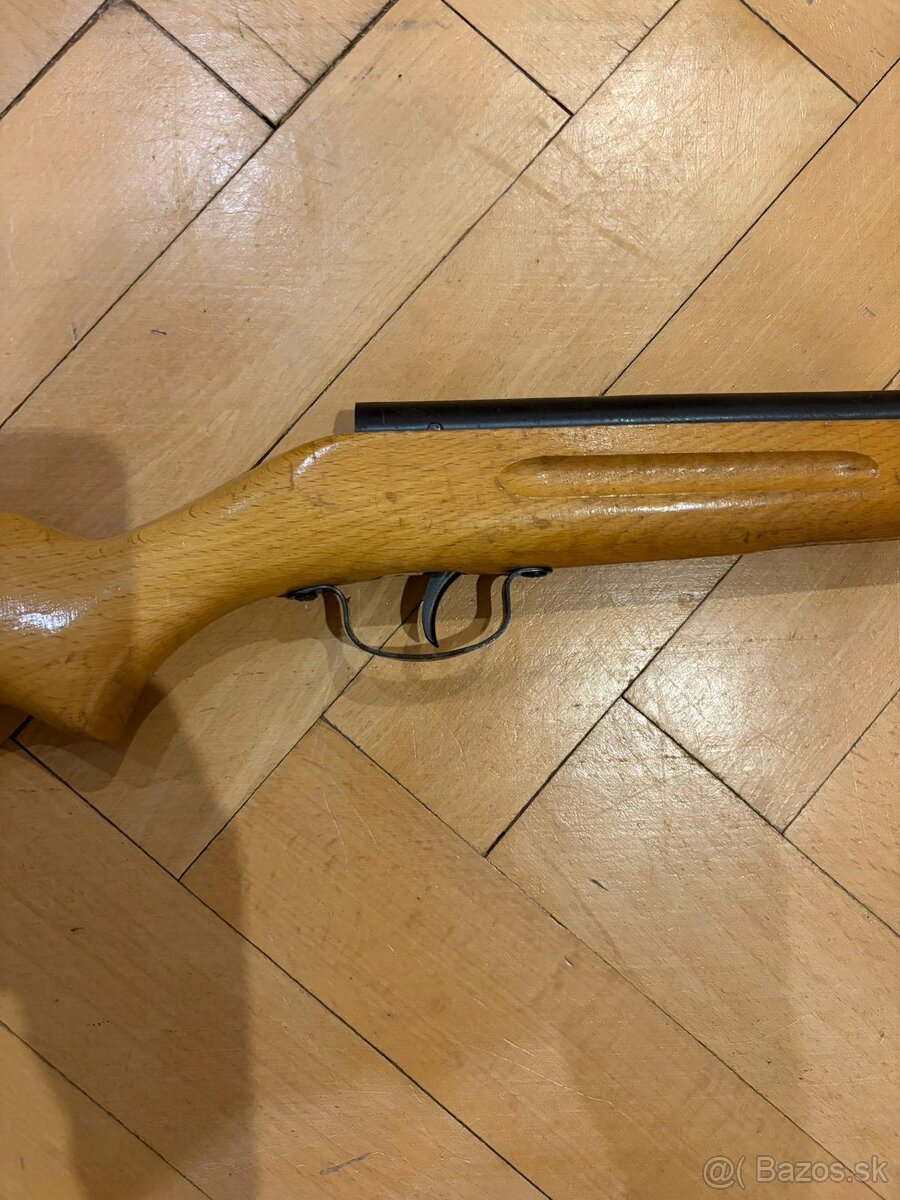 Predám vzduchovku Slávia 618 - 4