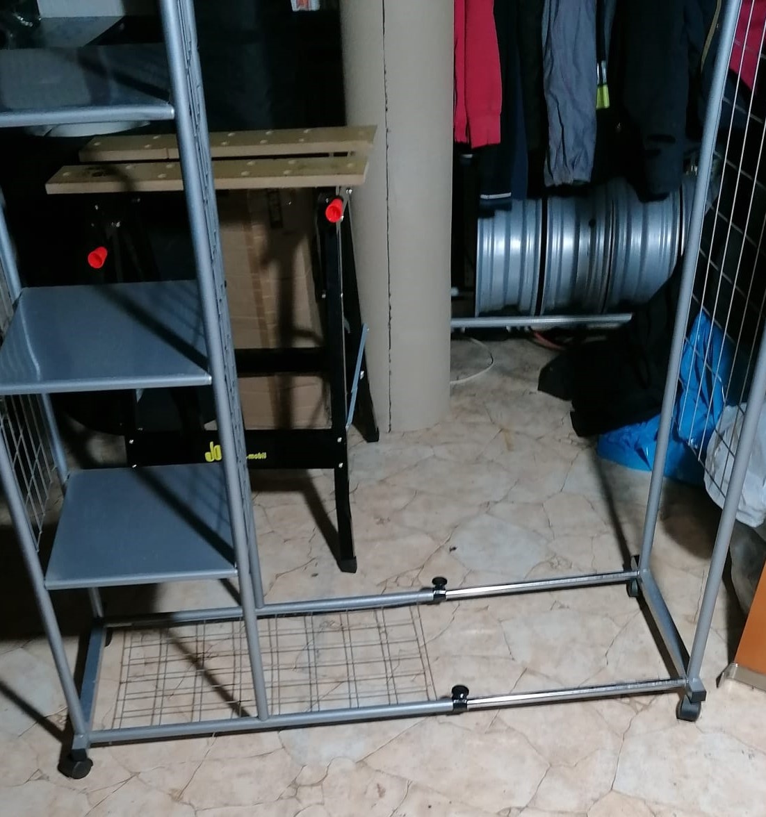 Predám stojan na šaty - 4