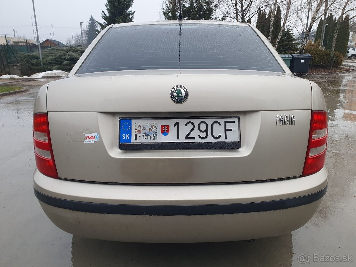 Škoda Fabia Sedan 1.2 - 47 KW - M5 - 4