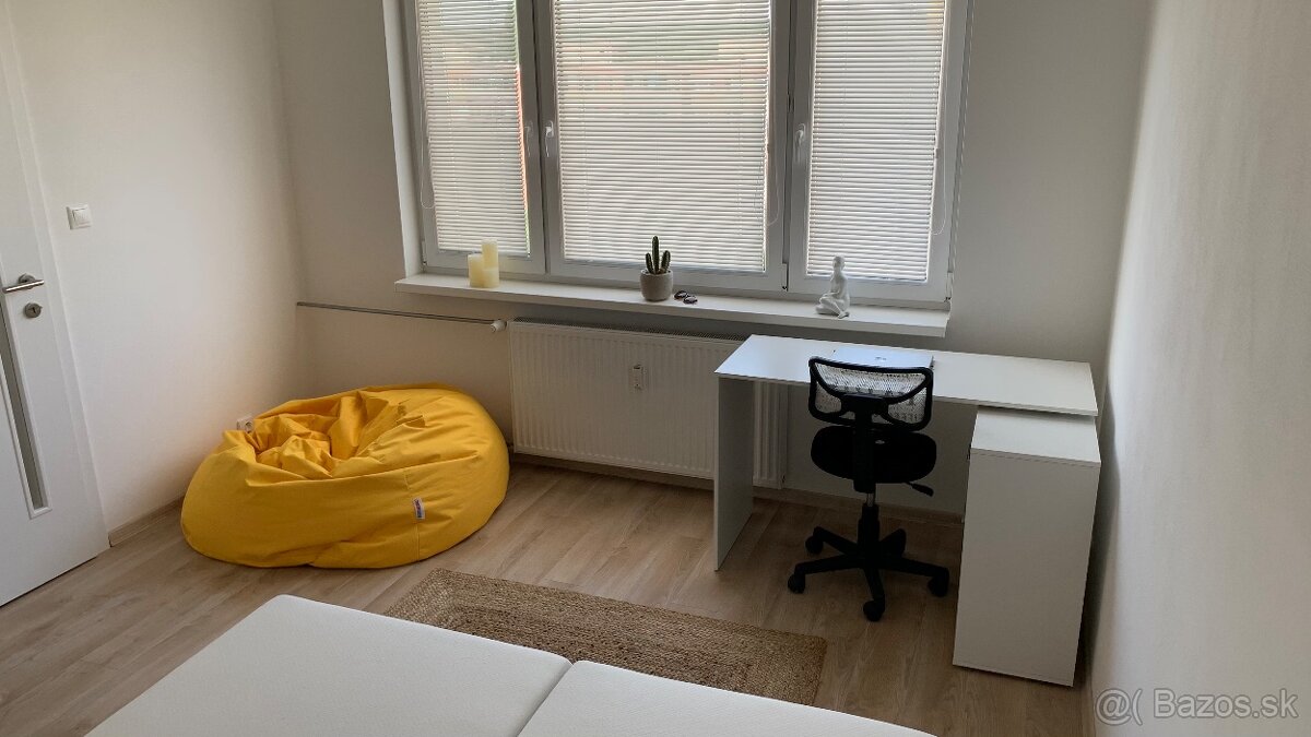 Neprechodna izba | sidl. Terasa - 4