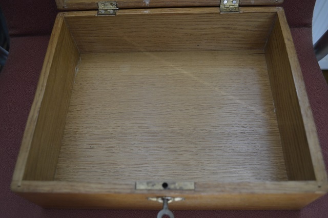 predam - krasna starozitna drevena skrinka - 4