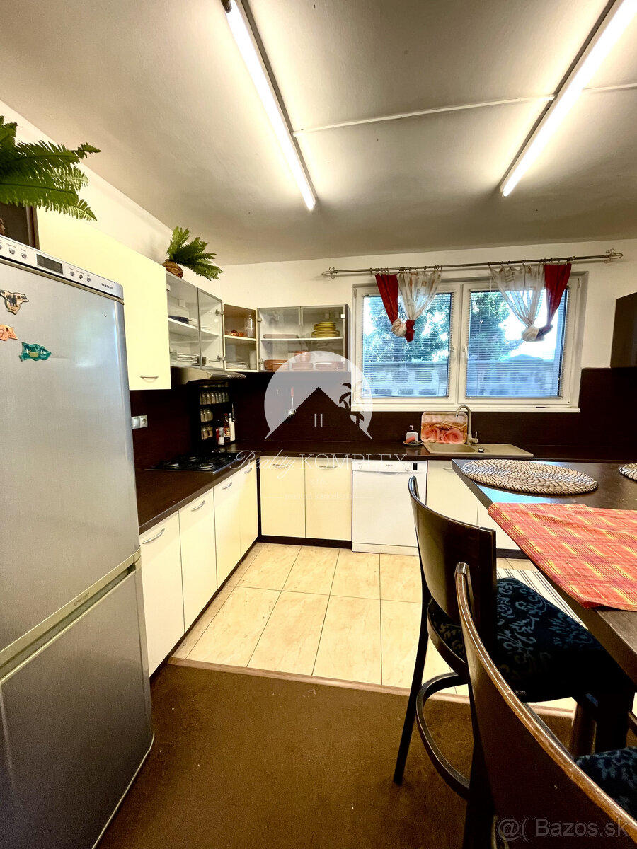 LEN U NÁS Reality KOMPLEX s.r.o. Vám ponúka 6-izbový r - 4