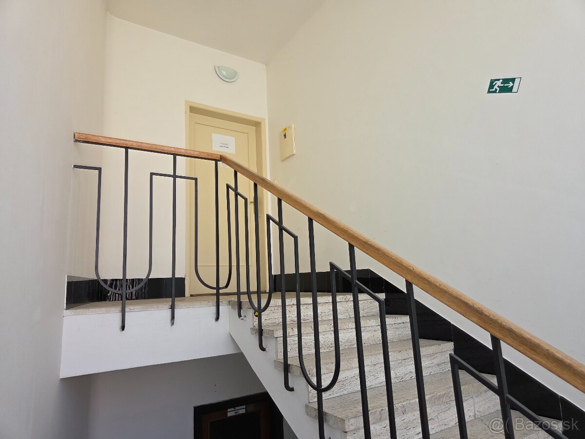 Polyfunkčný objekt v širšom centre Lučenca - 4