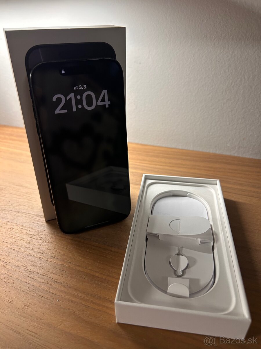 iPhone 16 Pro 256 GB - 4